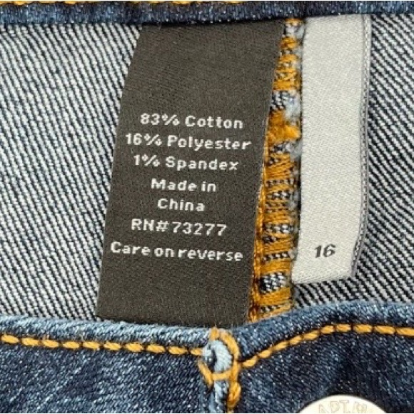 Apt. 9 Bermuda Shorts Denim Jeans Cuffed Hem Plus Size 16 - Picture 11 of 11